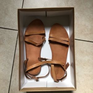 Urban Outfitters Women's Tan leather Sandals
